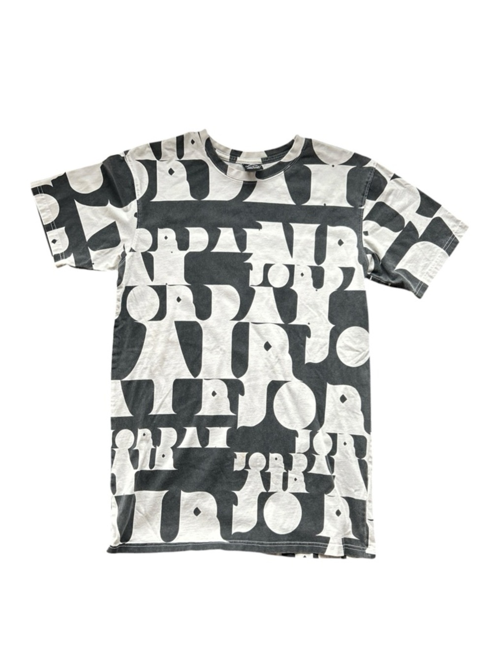 Men’s Medium White and Black Air Jordon T-Shirt 100% Cotton